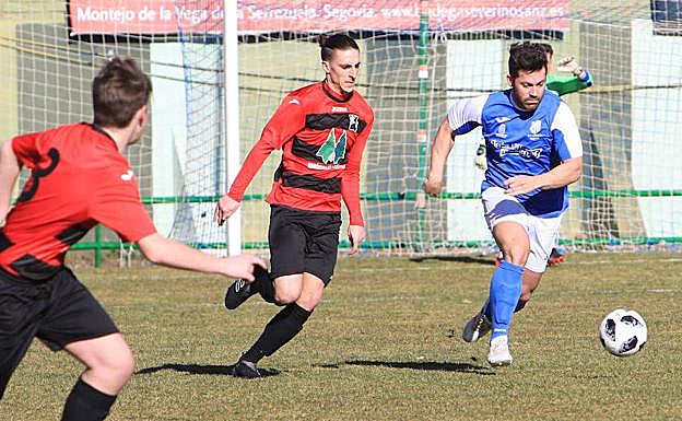 Una acción del encuentro entre Unami y Tardelcuende, en La Albuera. 