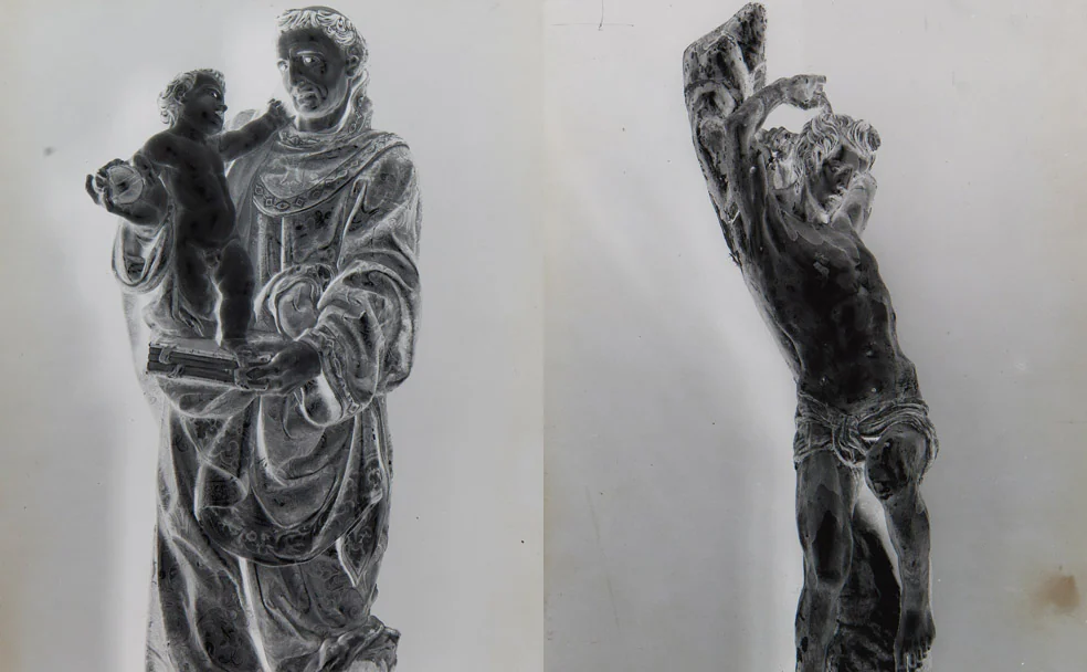 Las esculturas 'San Antonio de Padua', de Juan de Juni, y 'San Sebastián', de Alonso Berruguete, en dos placas fotográficas del archivo de Ubaldo Torquemada.