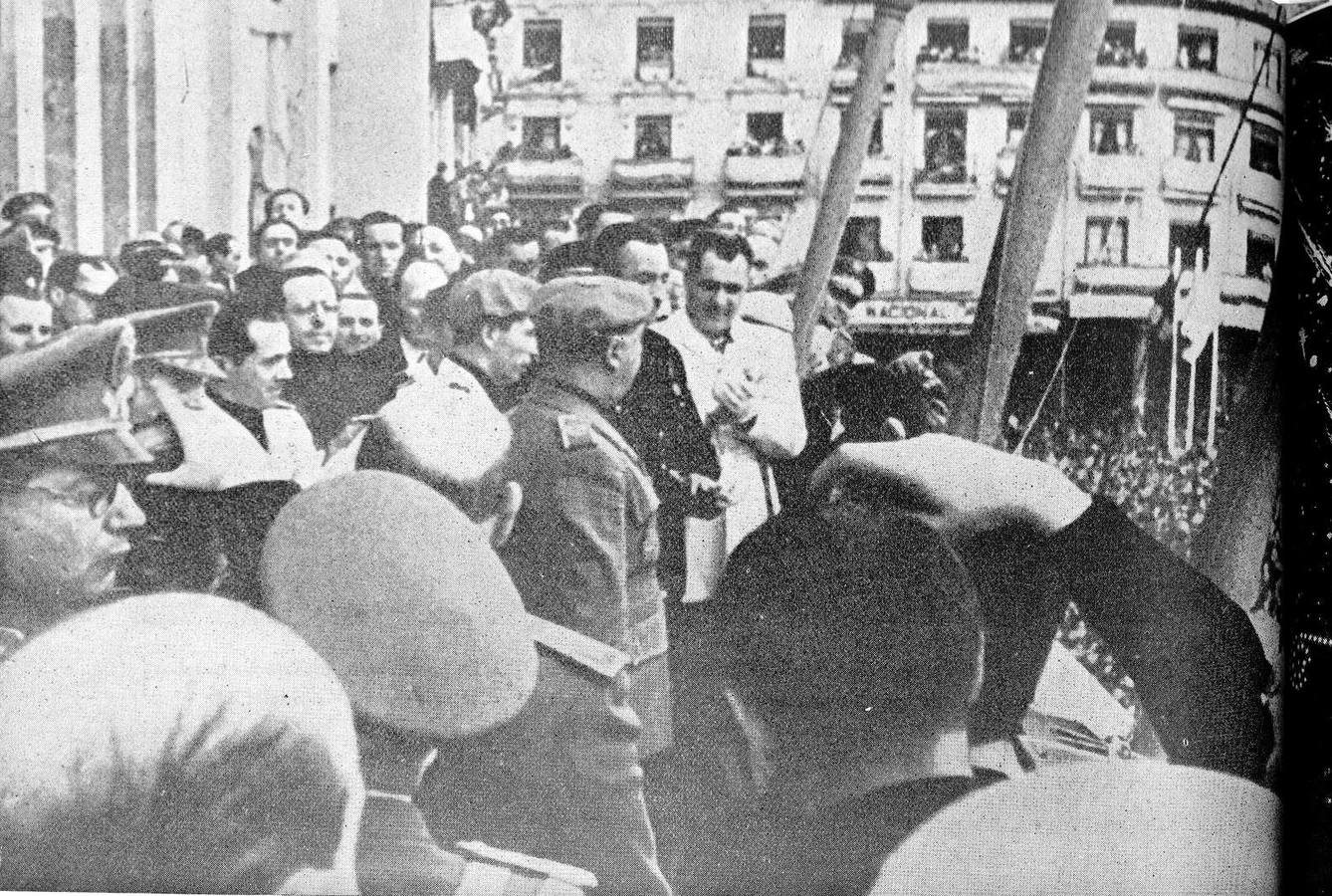 Franco en Valladolid el 20 de mayo de 1945.
