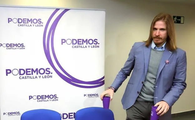 Pablo Fernández, este lunes en la sede de Podemos Castilla y León en Valladolid.