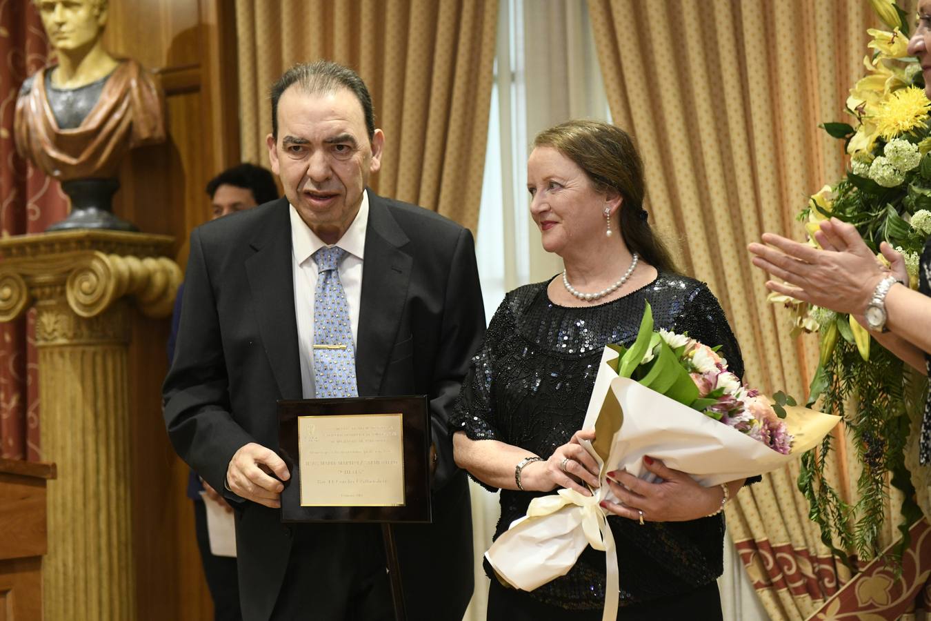 El Mesón Don Enrique, El Corcho, el bar Cubarsa, el restaurante La Martina y los hosteleros cigaleños Jesús y Rubén Valdivieso también fueron homenajeados en la XXXVIII Cena de Hermandad de la Asociación de Hostelería de Valladolid