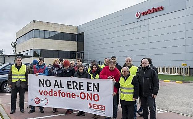 Concentración de empleados de Vodafone en Boecillo. 