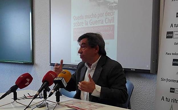 Juan Andrés Blanco, director del Centro Asociado de la UNED en Zamora, durante la presentación del congreso. 