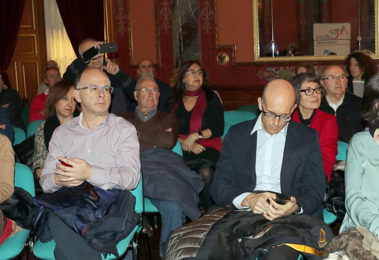 El escritor presentó en el Palacio Real su última novela de intriga 'Lucía en la noche'