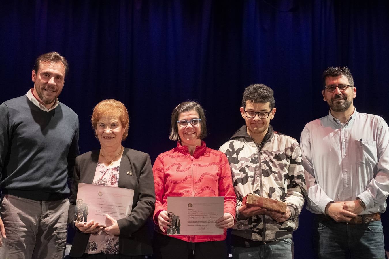 El centro cívico José Luis Mosquera acogió ayer el acto presidido por el alcalde de la ciudad, Óscar Puente