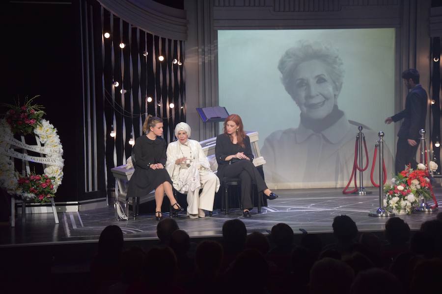 Fotos: Concha Velasco, premio AMGu de honor en Guardo