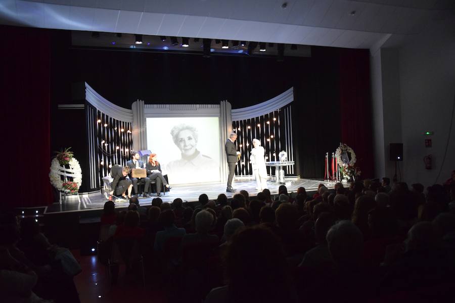 Fotos: Concha Velasco, premio AMGu de honor en Guardo