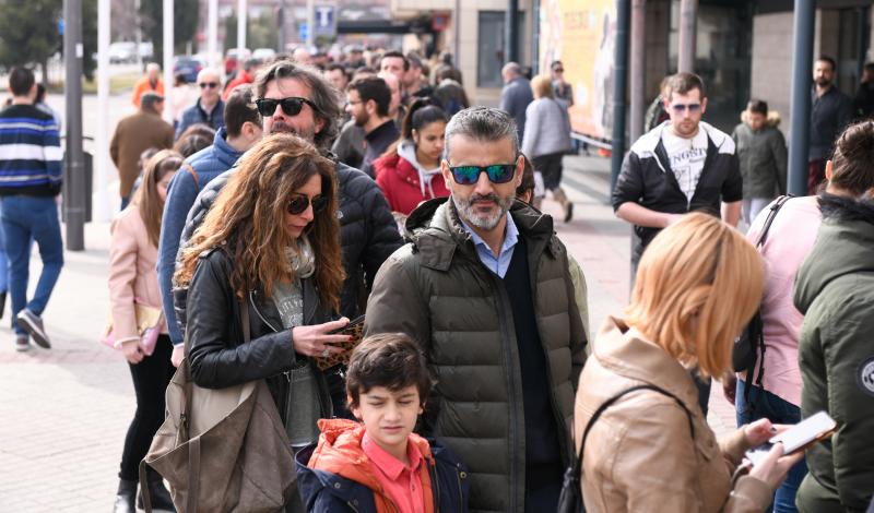 La Feria de Valladolid celebra este fin de semana una nueva edición de Fimascota, la feria de los animales de compañía, un evento en el que se desarrollan actividades para profesionales y público como los concursos nacionales e internacionales caninos, felinos y de avicultura artística, el campeonato de peluquería canina o las exposiciones de conejos de raza y de fauna exótica.
