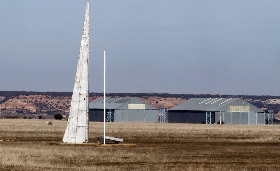Fotos: Dos fallecidos al estrellarse una avioneta en Corrral de Ayllón