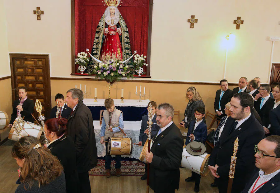 Fotos: Vía Lucis de la Virgen del Rocio en la iglesia de San Sebastián en Segovia