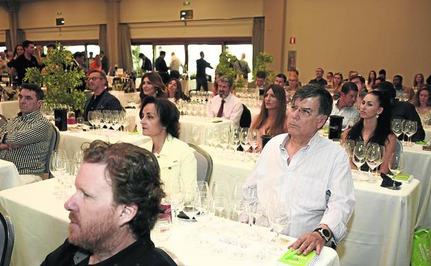 Cata de vinos blancos de Rueda en Verema. 