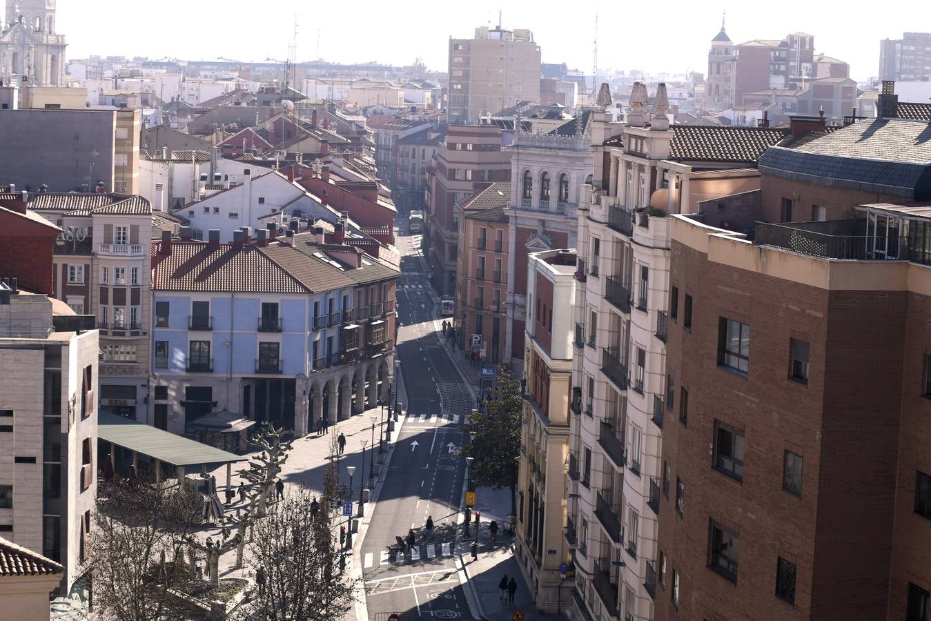 La usencia de viento y lluvias en los próximos días dificultará la reducción de la polución