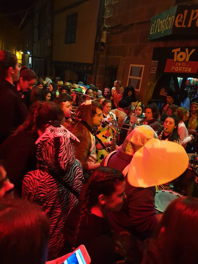 Fotos: Aguilar luce sus primeros y originales disfraces en el Carnaval de la Galleta