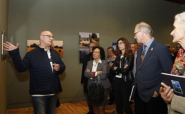 Exposición inaugurada con motivo del Encuentro Internacional de Asociaciones Internacionales del Camino de Santiago. 