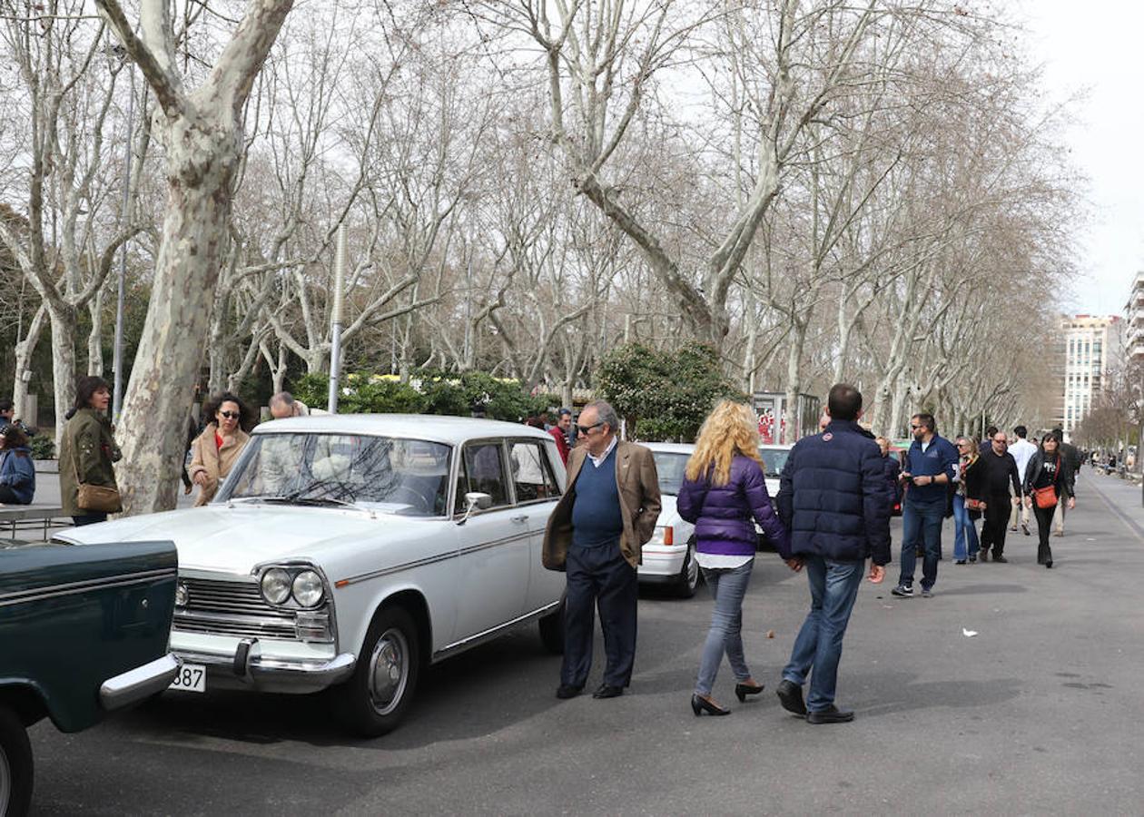 Fotos: Carnaval motero y exhibición de coches clásicos en Valladolid