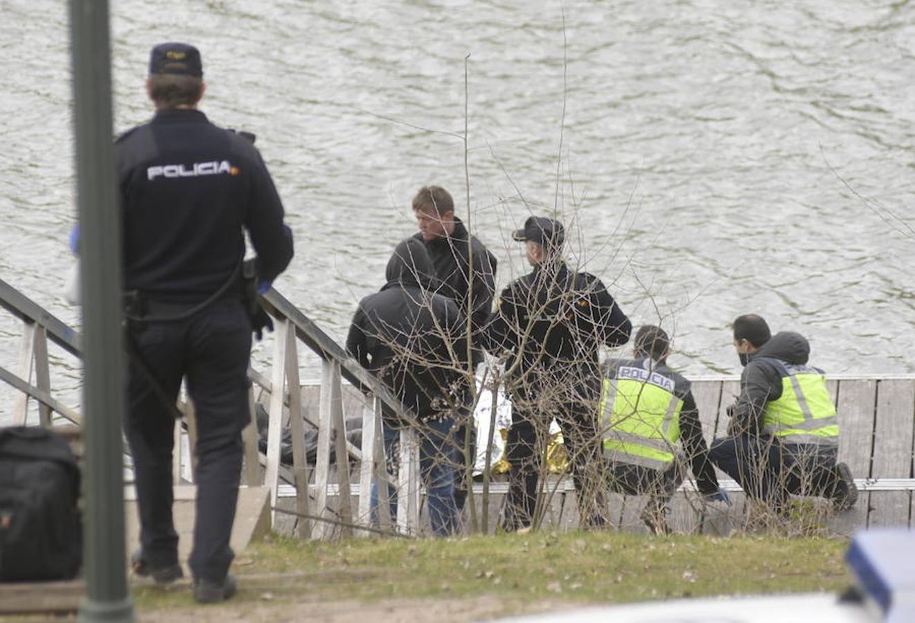 Fotos: Rescatan el cadáver de un hombre del Pisuerga en Valladolid