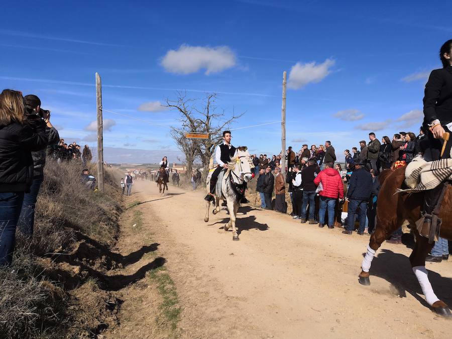 Fotos: Carrera de cintas de los quintos de Torrelobatón
