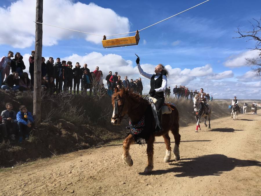 Fotos: Carrera de cintas de los quintos de Torrelobatón