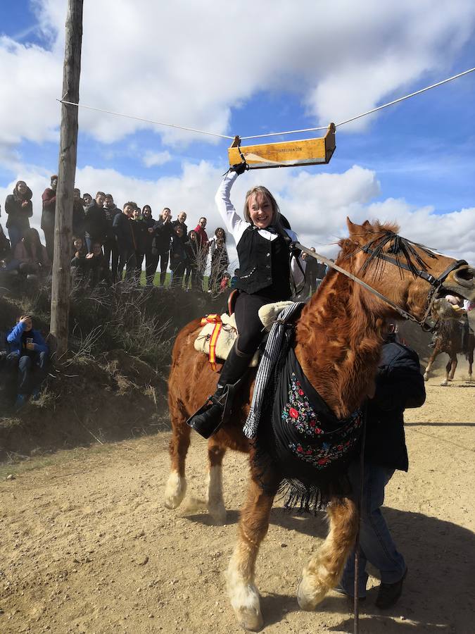 Fotos: Carrera de cintas de los quintos de Torrelobatón