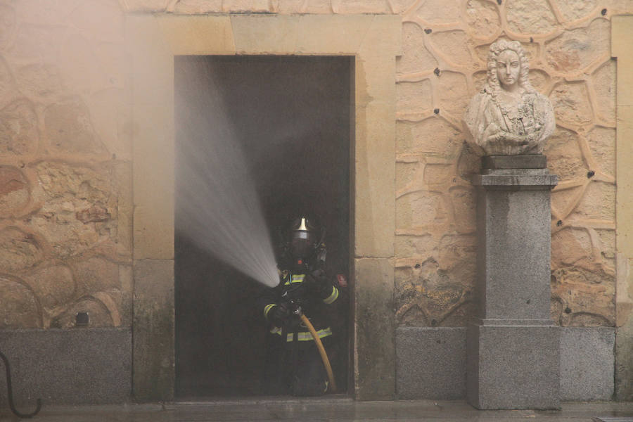 Fotos: Simulacro de incendio en el Alcázar de Segovia