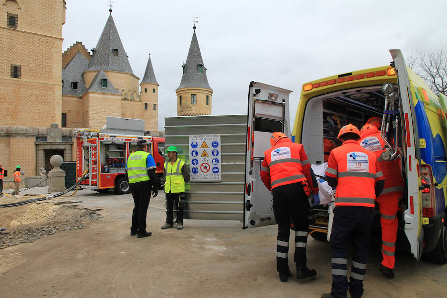 Fotos: Simulacro de incendio en el Alcázar de Segovia