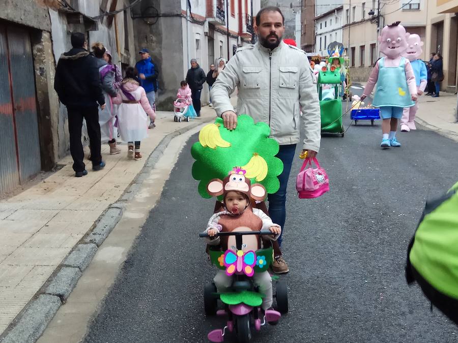 Fotos: Defile de Carnaval en Velilla