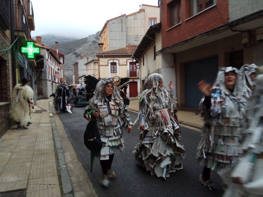Fotos: Defile de Carnaval en Velilla