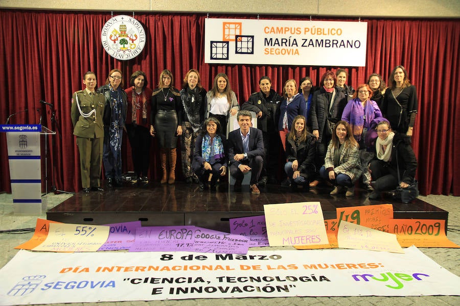 Fotos: Acto central de celebración del 8-M del Consejo Sectorial de la Mujer