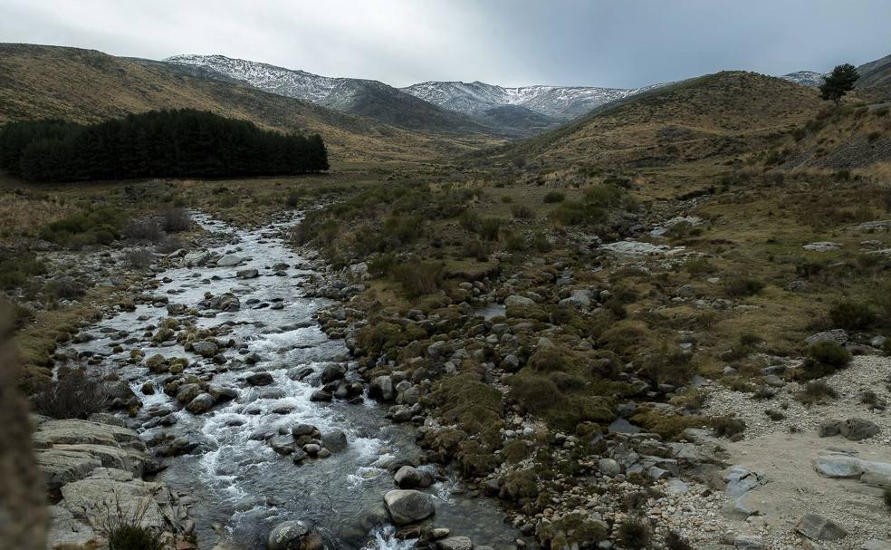 Nieve y agua. Ascenso al Circo de Gredos.