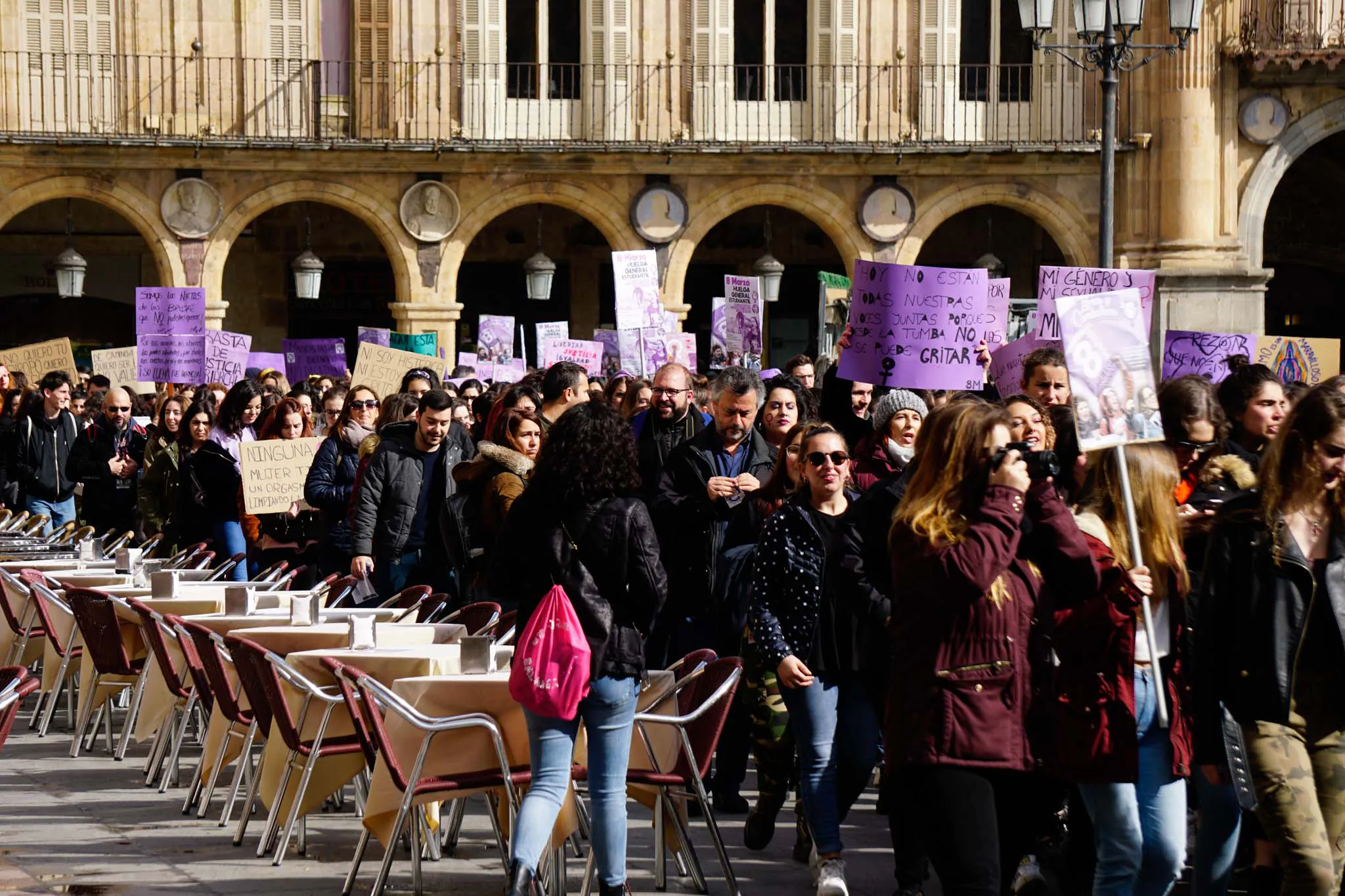 Fotos: Concentración estudiantil del 8-M en la plaza de los Bandos de Salamanca