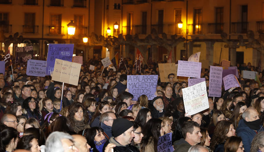 Fotos: Palencia se manifiesta en el Día de la Mujer