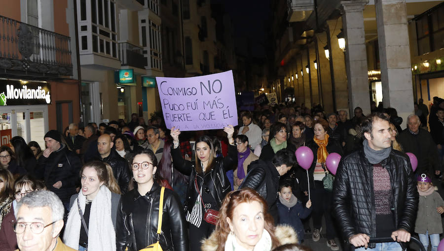 Fotos: Palencia se manifiesta en el Día de la Mujer