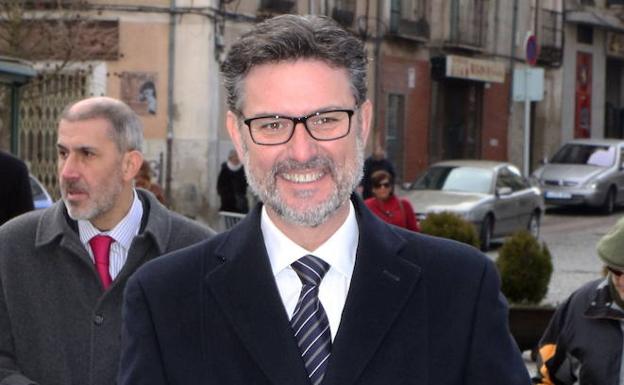 José Luis Vázquez, alcalde del Real Sitio, será el número uno en la lista del PSOE de Segovia a las Cortes regionales. 