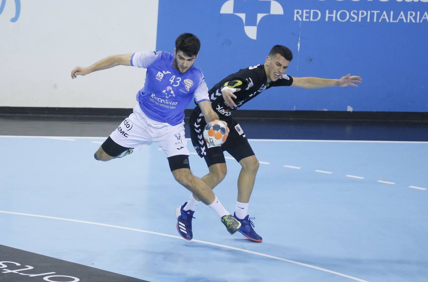 El equipo vallisoletano derrota al conjunto cántabro gracias a su buena defensa y a sus momentos de fluidez en ataque