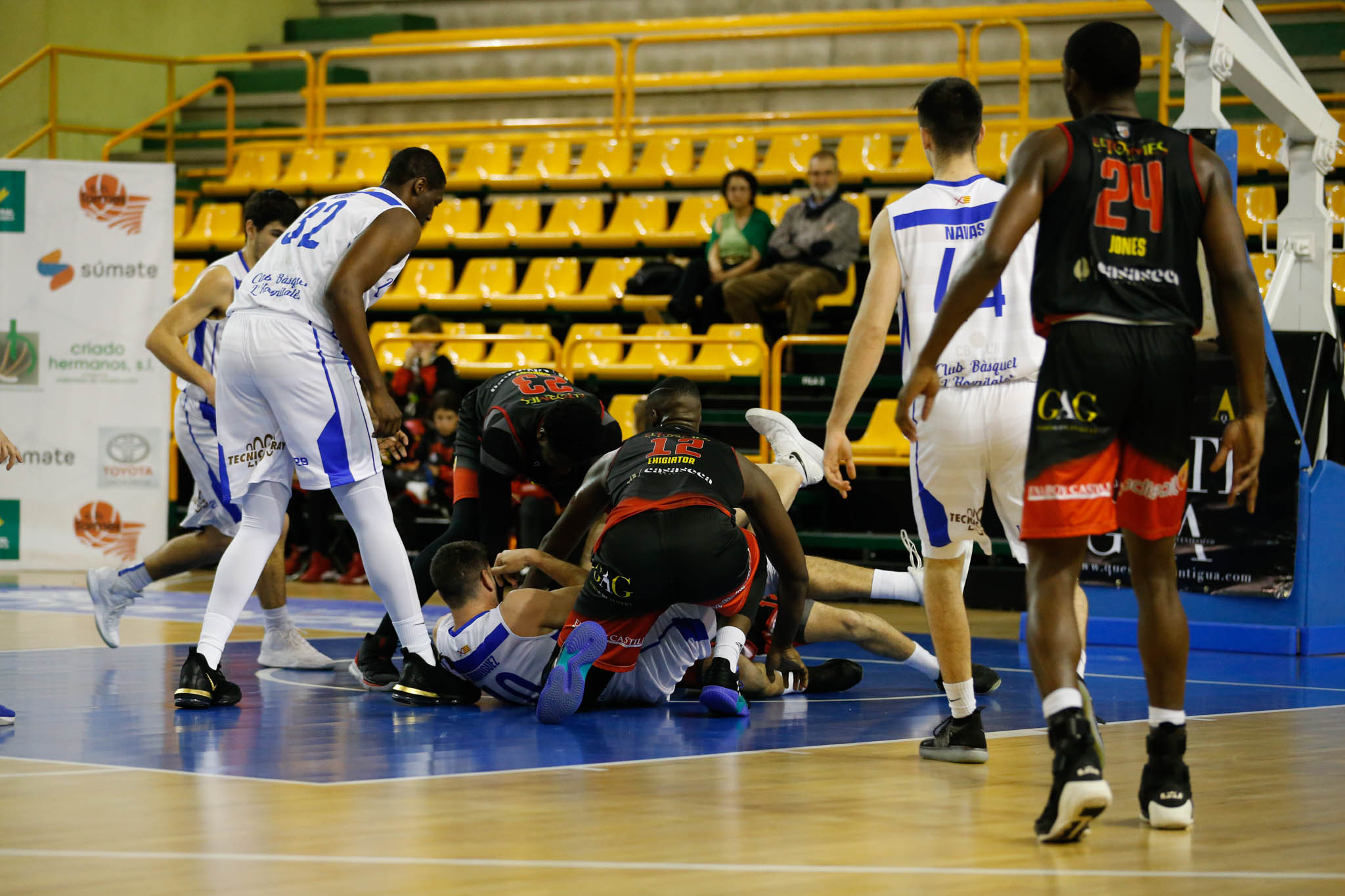 El equipo salmantino suma su quinta victoria y abandona el farolillo rojo del grupo de la permanencia