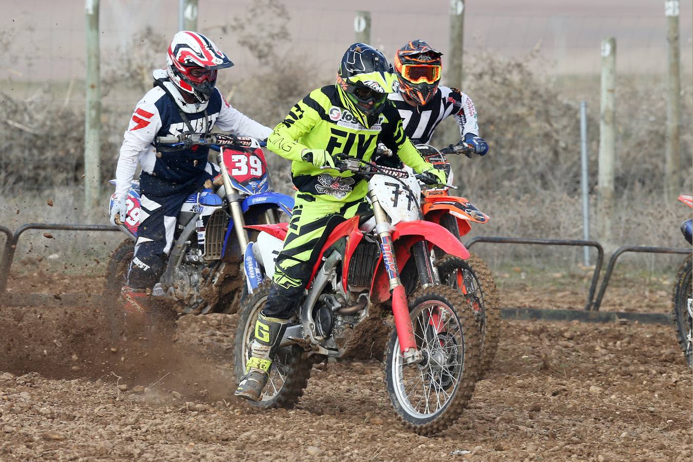Fotos: Campeonato de Motocross de Castilla y León en la localidad vallisoletana de Rueda