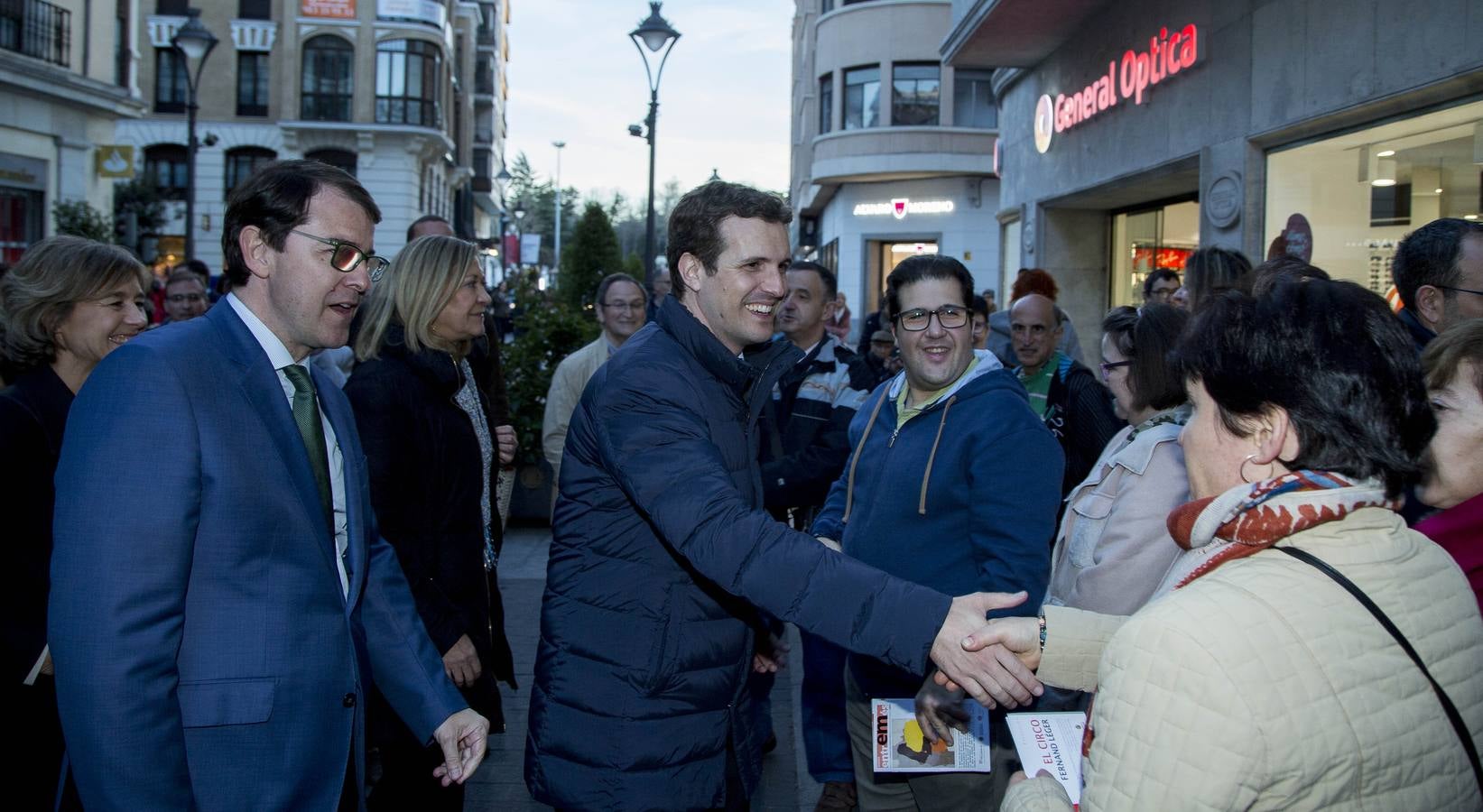 Fotos: Pablo Casado participa en un acto con militantes del Partido Popular en Valladolid