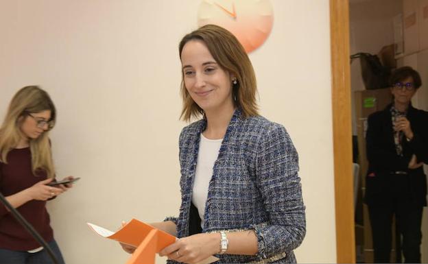 Pilar Vicente, antes de iniciar la rueda de prensa.