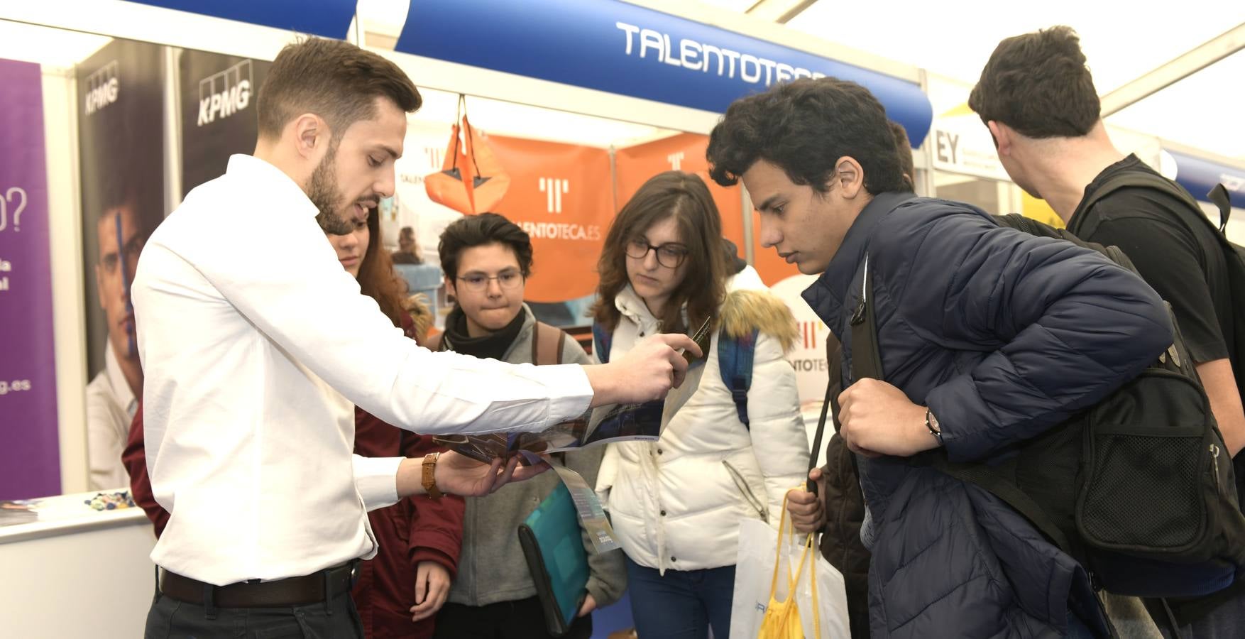 Inauguración de FIBEST, foro de empleo para estudiantes.