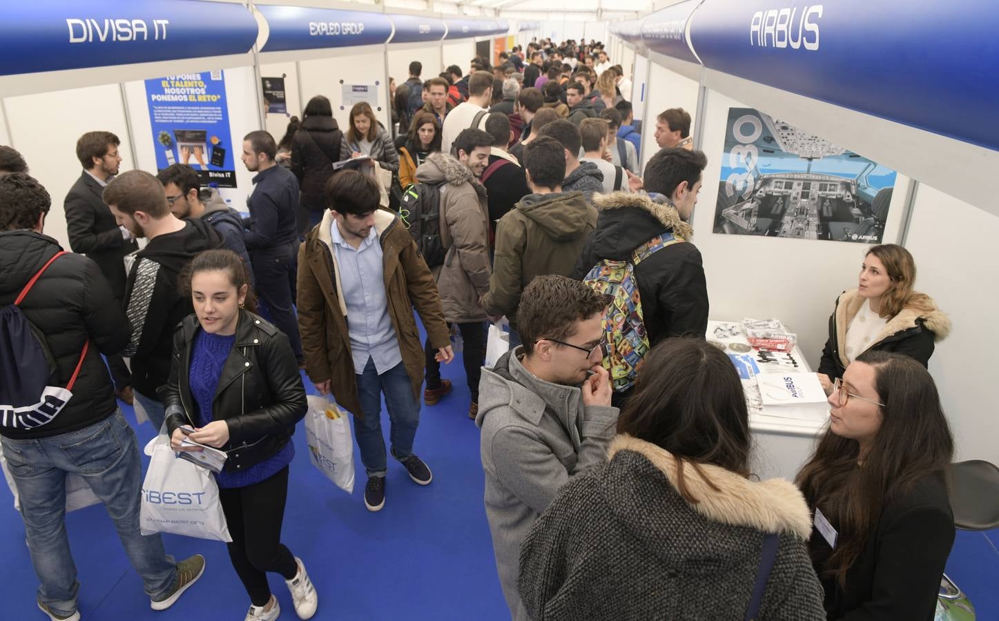 Inauguración de FIBEST, foro de empleo para estudiantes.