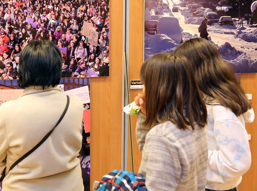 Fotos: Inauguración de la exposición «Un año en imágenes» de El Norte de Castilla en Ortigosa del Monte