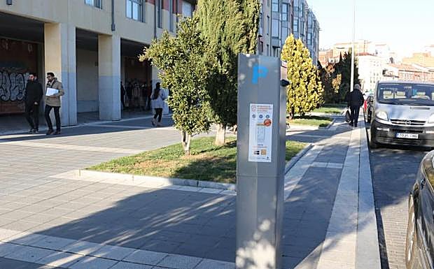 Calle Recondo, en el centro de la capital vallisoletana, donde ocurrió la agresión al controlador. 