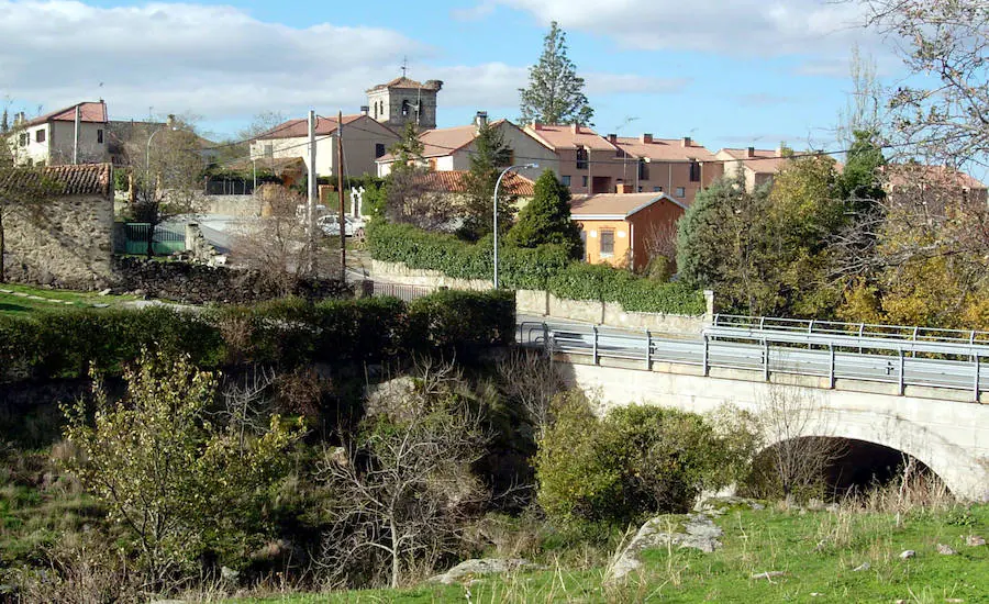 Puente de Ortigosa del Monte.