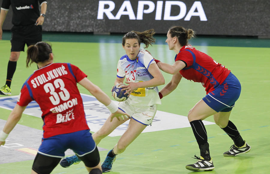 Fotos: Las Guerreras ganan a Serbia en su segundo partido en Palencia (31-28) 1/2