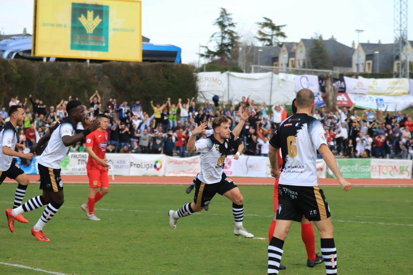 Fotos: Partido entre el Unionistas y Fuenlabrada