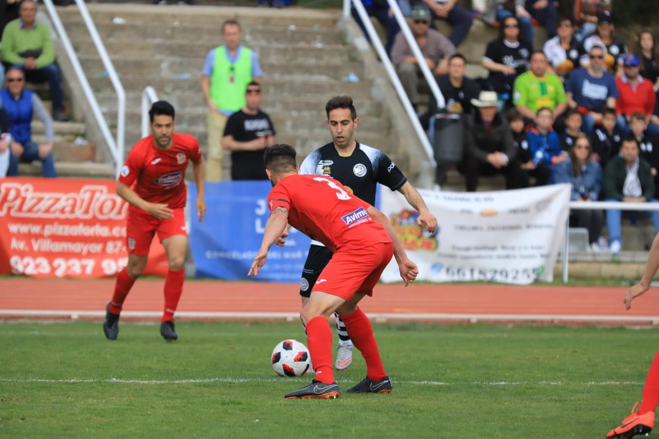 Fotos: Partido entre el Unionistas y el Fuenlabrada (2/2)