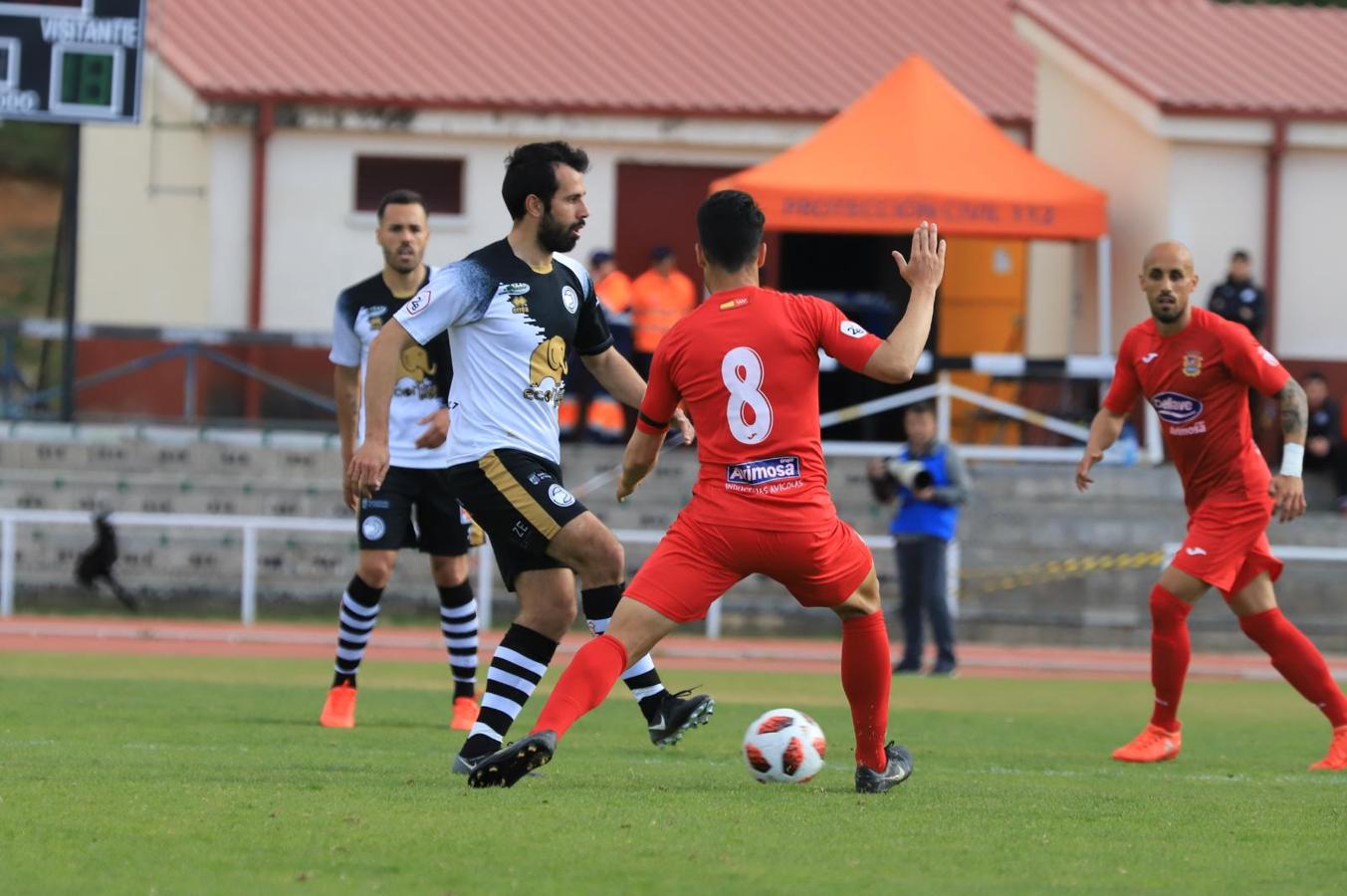 Fotos: Partido entre el Unionistas y el Fuenlabrada (2/2)