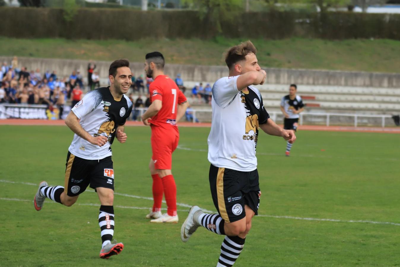 Fotos: Partido entre el Unionistas y el Fuenlabrada (2/2)
