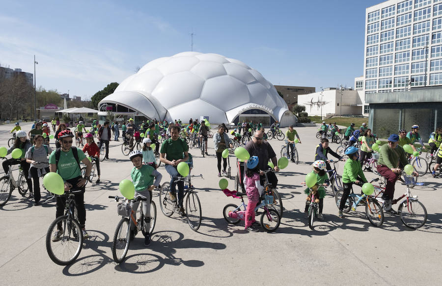 Fotos: Bicicletada por la escuela pública en Valladolid