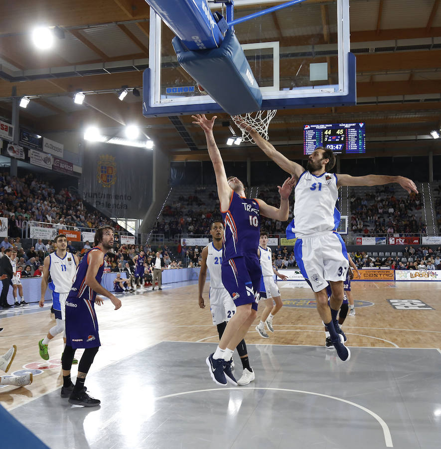 Fotos: Chocolates Trapa Palencia 64-63 CB Prat